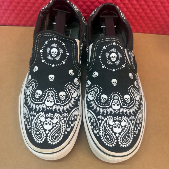 Vans Other - Vans Classic Slip-On Bandana Skull Black White Sneakers Low Top Skate Shoes